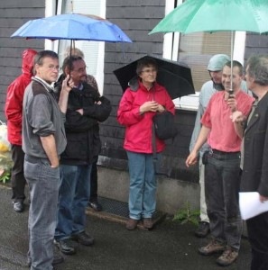 Verlegung des Stolpersteins für Robert Jagusch am 19.05.2011 in der Körnerstraße 5 in Siegen