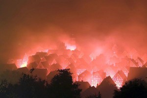 Pyrotechnische Inszenierung anlässlich des Jubiläums 550 Jahre Stadtrechte", Freudenberg 2006, Foto: Thomas Ijewski, Freudenberg